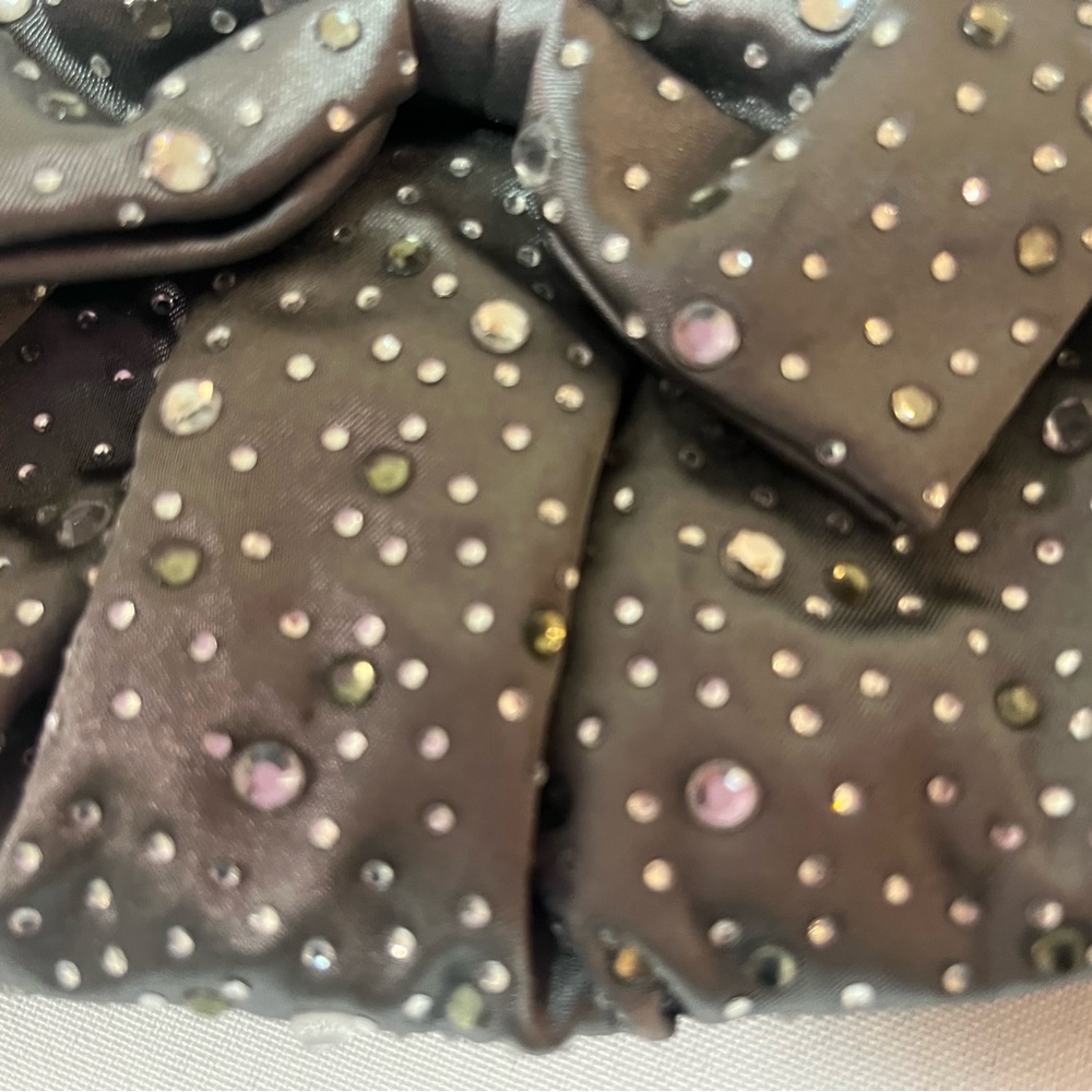 2/$20 - Sparkly Grey Satin Clutch with Rhinestones & A Bow,removable chain, prom - Picture 5 of 11